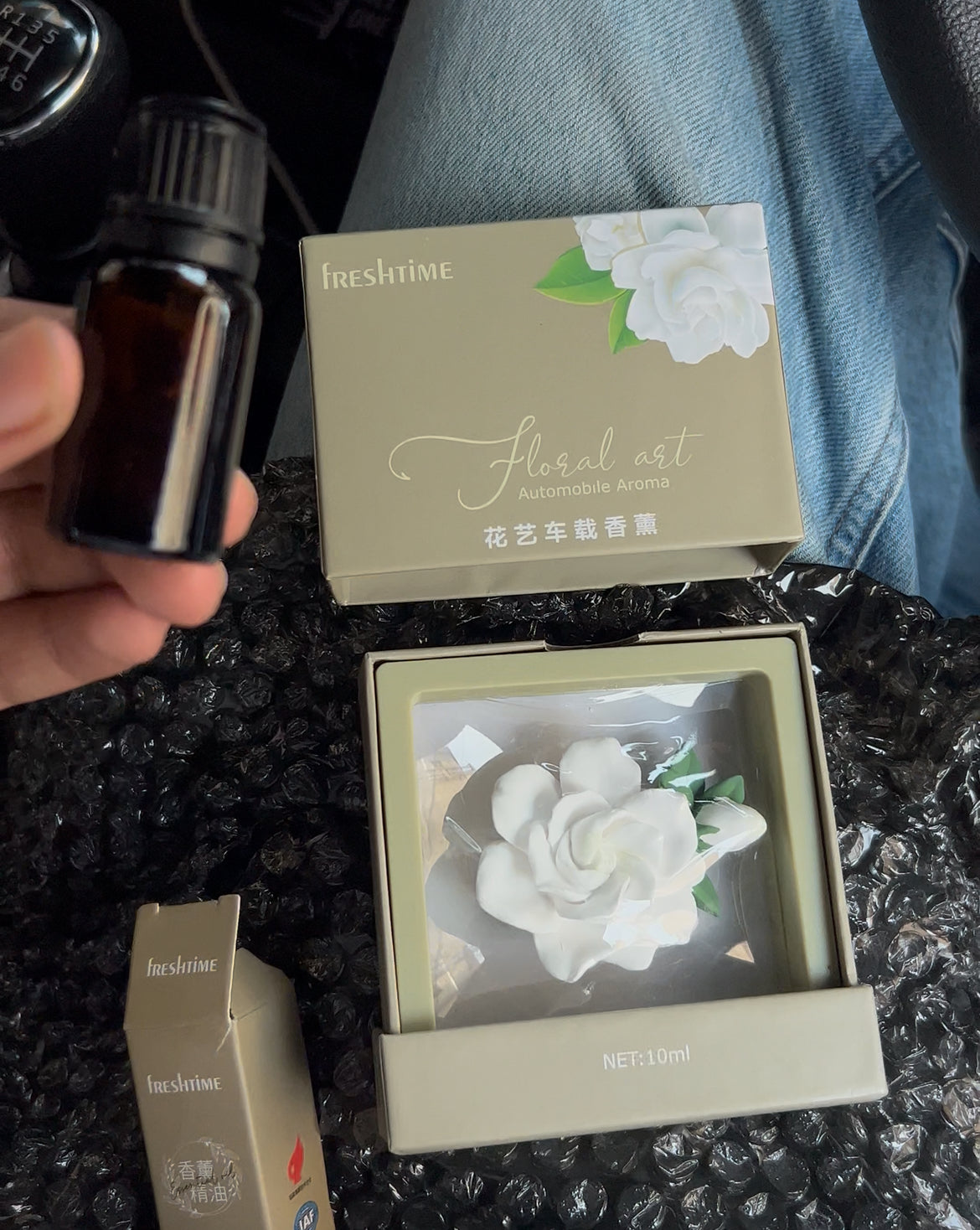 White Rose Car Air Freshener Clip For Ac Vent With Perfume Bottle 10ml(1 Pc)