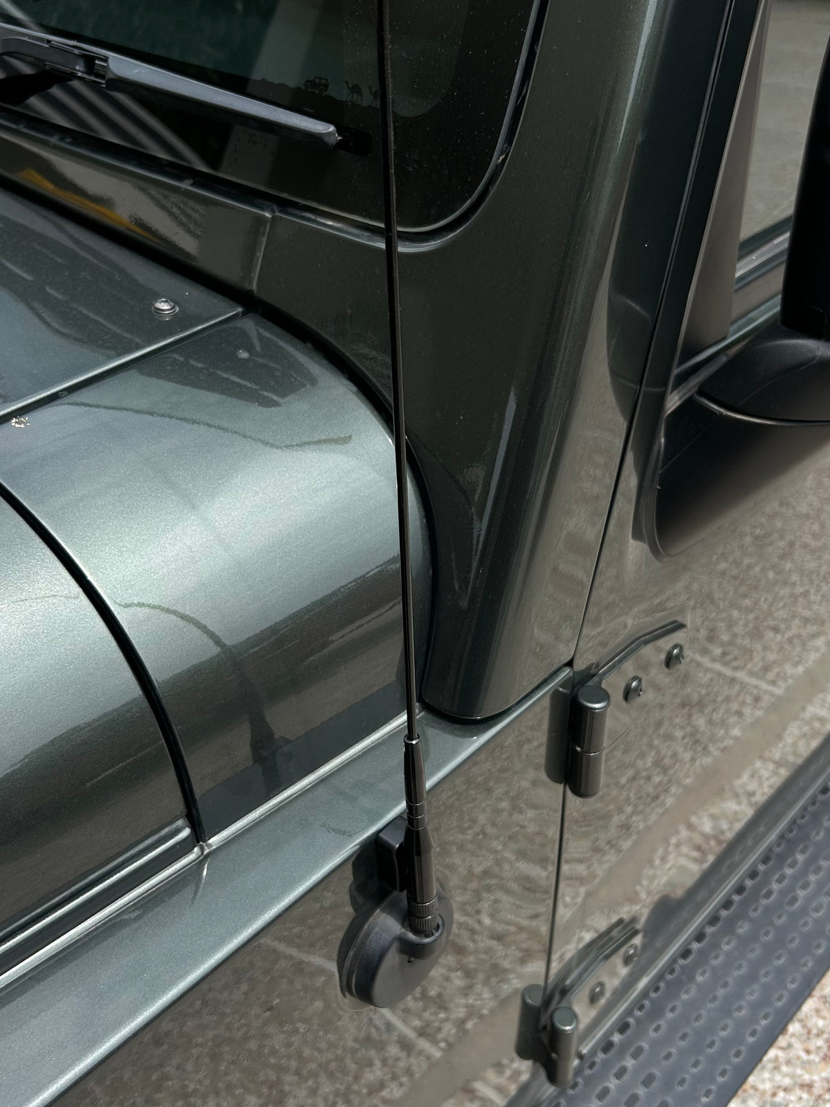 Antenna ( Black )